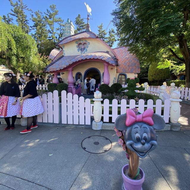 TDLキャラクター達が住む街トゥーンタウン2023年ハロウィーン TDLキャラクター達が住む街トゥーンタウン2023年ハロウィーン