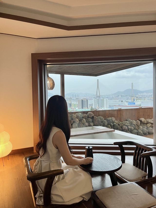 자쿠지의 계절 야경이 예쁜 영도 감성숙소