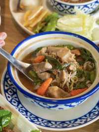 หนีแมวไป "ร้านอาหารเรือนคุณนาย" 