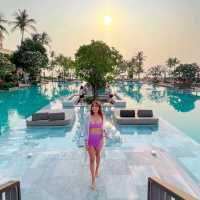 โรงแรมหัวหินติดชายหาด สระว่ายน้ำกว้างมาก