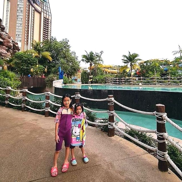 ไปสนุกสนานที่ Vana Nava Huahin กัน 🌊