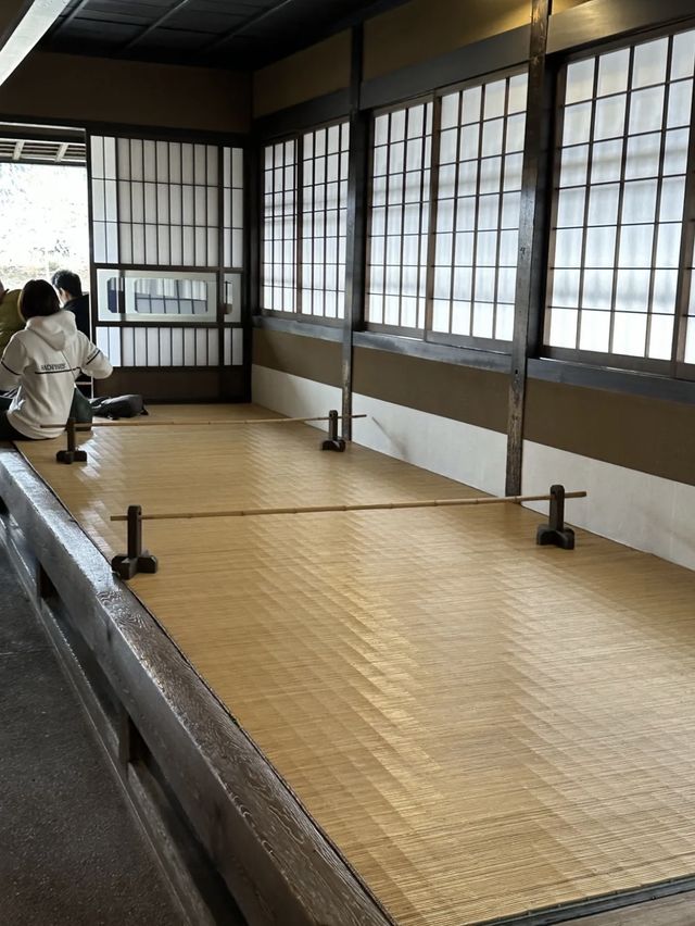 🇯🇵伊勢観光 おかげ横丁たべ歩き✨赤福本店 