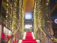 ร้านนั่งชิลล์ ในตึกสไตล์เหมืองแร่สุดหรูในภูเก็ต