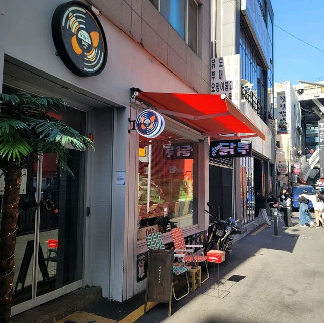 대전에서 다양한 문화 프로그램을 즐길 수 있는 예쁜 카페 바이닐042