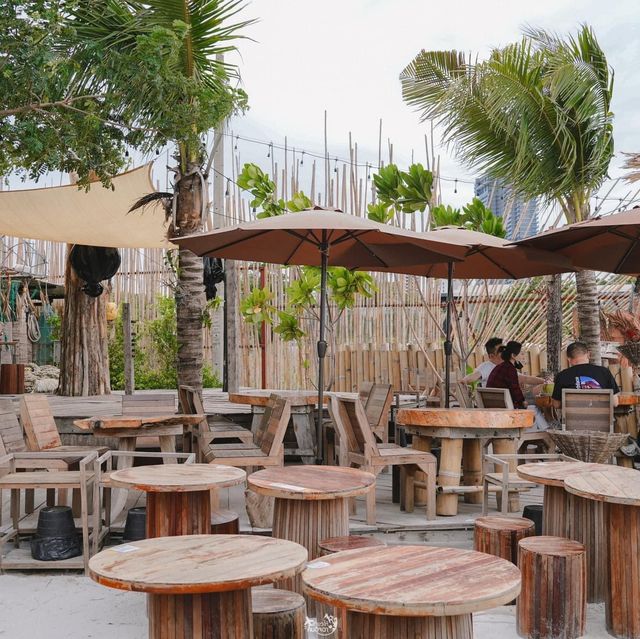 Laguna Cafe คาเฟ่และร้านอาหารทะเล