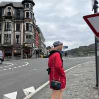 Dinant เมืองเล็กริมน้ำที่เบลเยี่ยม