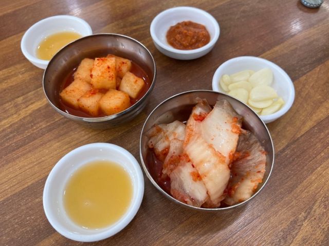 내장탕과 육사시미의 환상적인 조합 맛집 태평소국밥!
