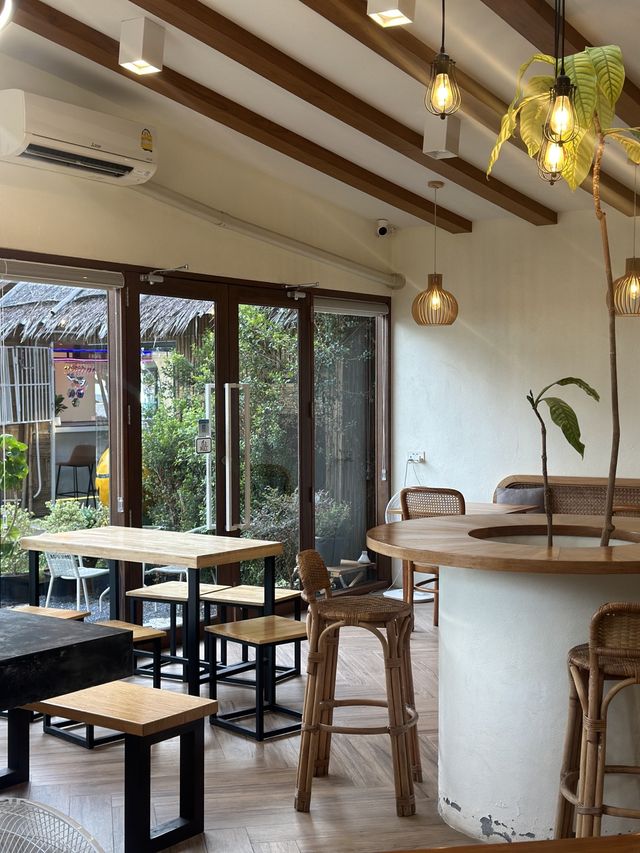 Thongyib Thongyod Cafe