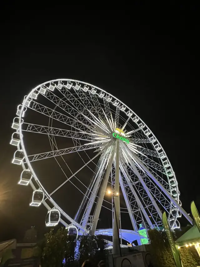 ขึ้นชิงช้าชมวิวเจ้าพระยามุมสูงที่ Asiatique 