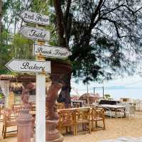 The Glass House ร้านอาหารติดทะเลหาดนาจอมเทียน