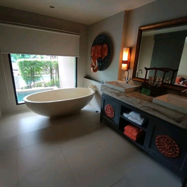 พักใจ เอนกาย ในวันสบายๆ  @ Mai Khao Palm Beach