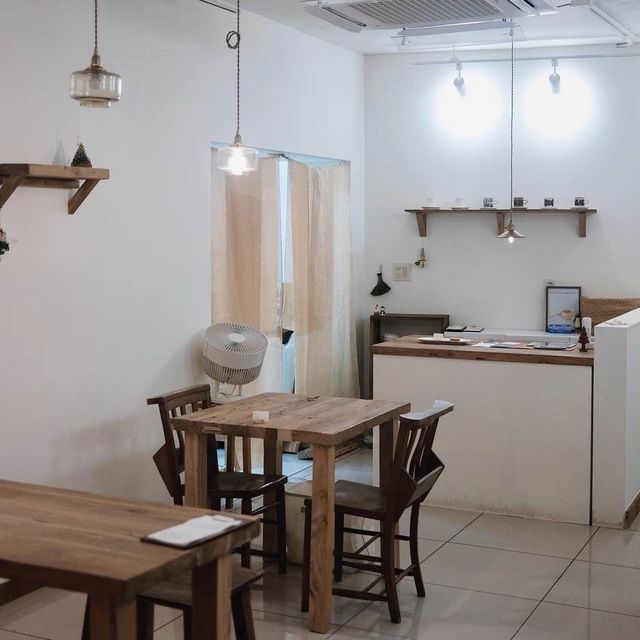 首爾咖啡店推薦：Cafe Chieut，美味布甸和獨特氛圍