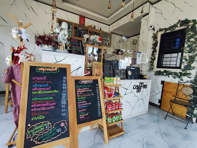 คาเฟ่บนเนินเขา บรรยากาศสุดชิล ⛰️