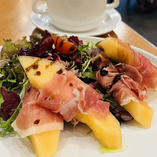 🍽️Plato Cafe & Bistro 🍽️