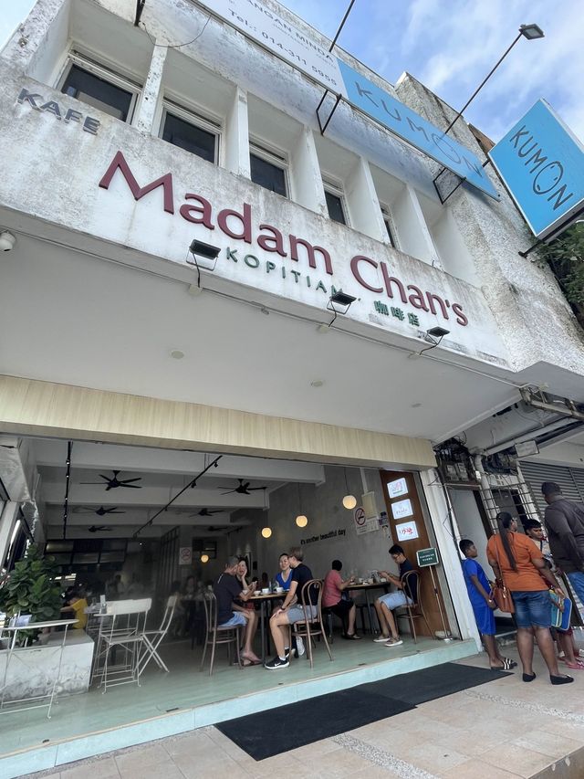 MAdam Chan’s for a good cup of KOPI ☕️ 