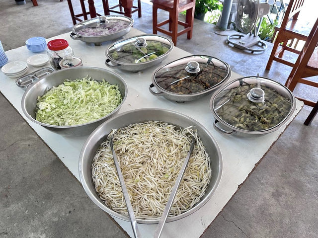 ข้าวซอยเฒ่าแก่เอก ข้าวซอยร้านดัง จ.เชียงราย