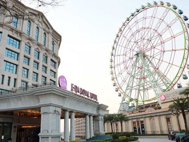 義大皇家酒店：親子設施+購物+遊樂，完美家庭旅行選擇！