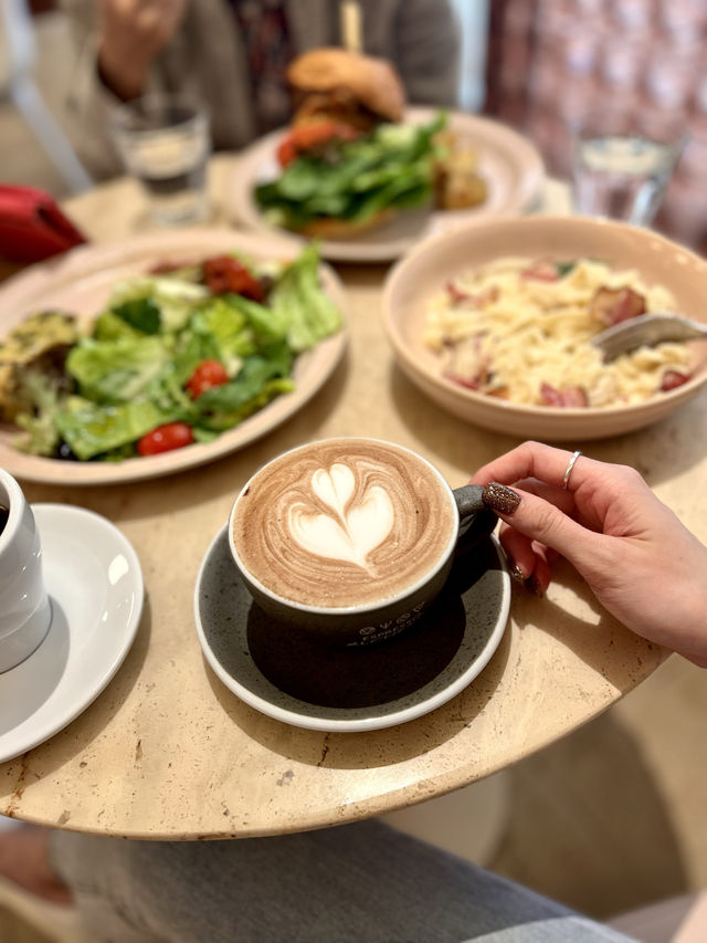將軍澳一間高質舒服Cafe🖤☕️🍽💫