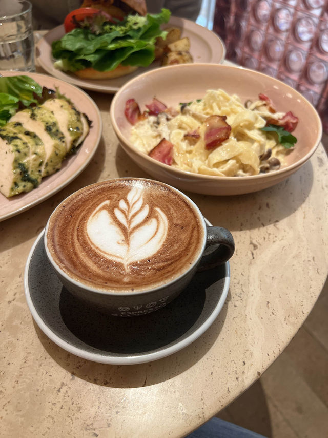 將軍澳一間高質舒服Cafe🖤☕️🍽💫