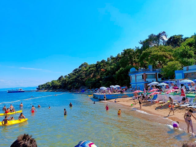 Aya Nicola Beach 