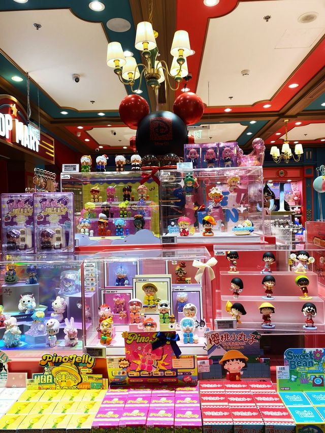 Another colourful Pop Mart in Shanghai 🌈