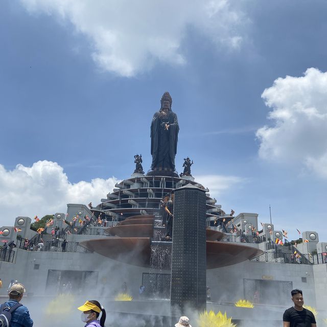 Núi bà đen 