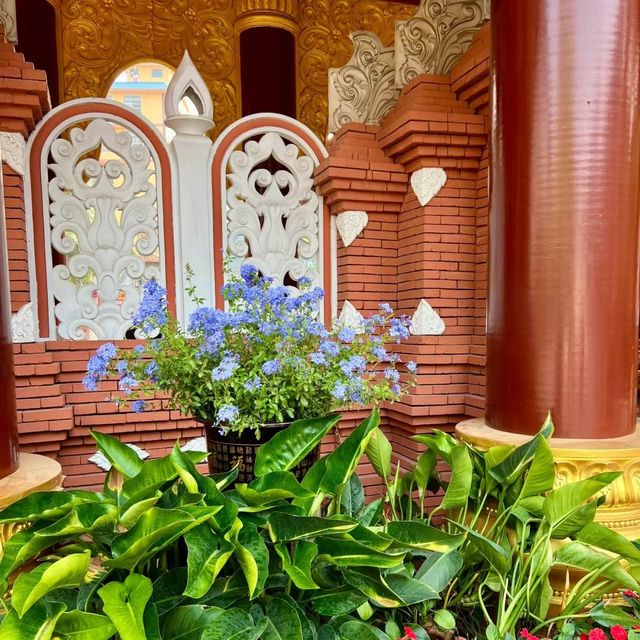 曼谷Pariwat Temple：佛教禪意畫捲