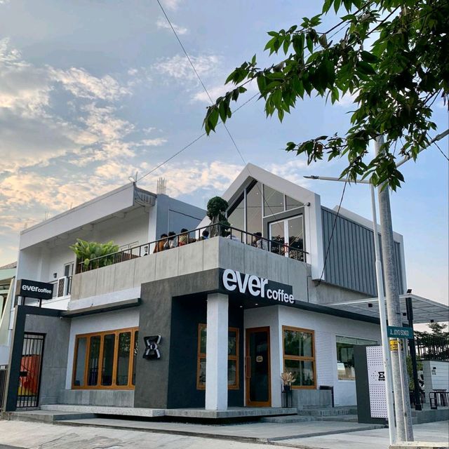 EVER COFFEE | FOOD & DRINK COFFEESHOP