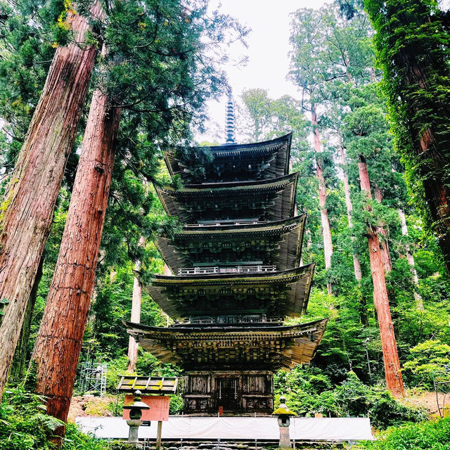 【国宝】約600年前に創建された羽黒山五重塔