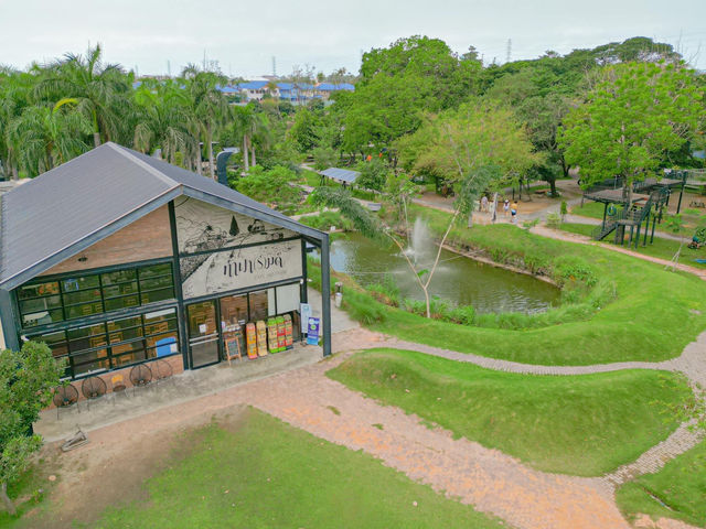 ทำฟาร์มดี Cafe’ and Farm ฟาร์มคาเฟ่ พิกัดชลบุรี