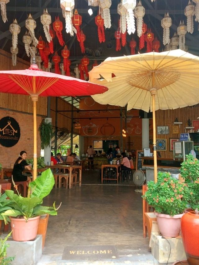 เฮือนหนมเส้น ขนมจีนบุฟเฟต์ย่านนนทบุรี