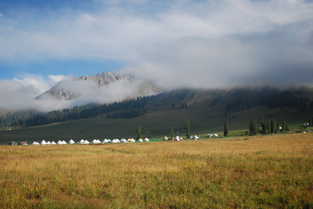 Step into the Heavenly Sky Grassland
