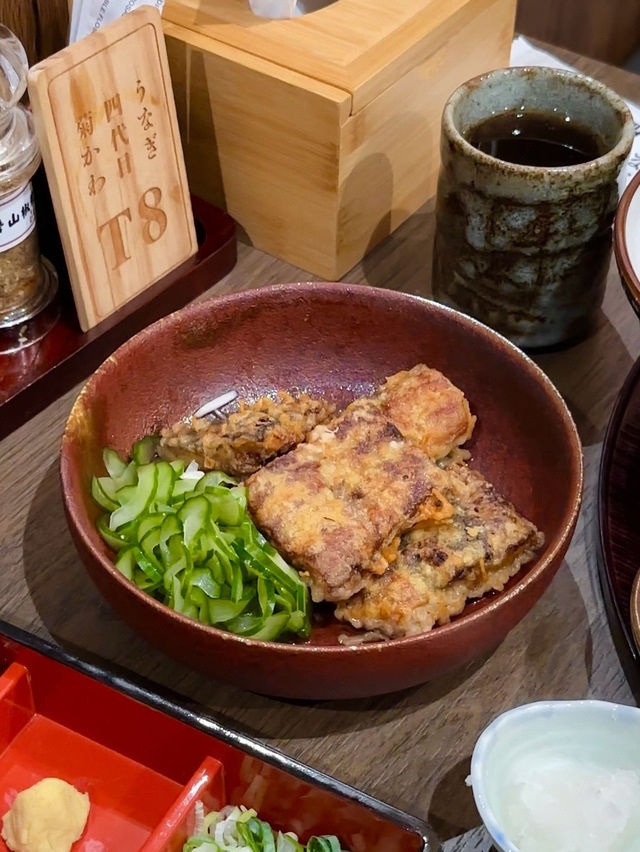 臺中餐廳「鰻魚飯專賣店」，絕對值得一試