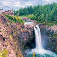 🌊 Visit Snowqualmie Falls 