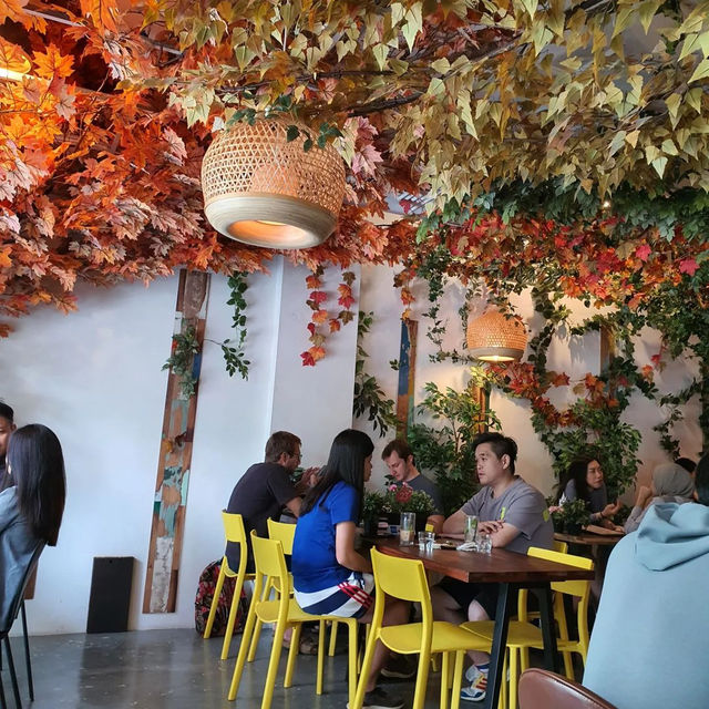 CAFE KREAMS