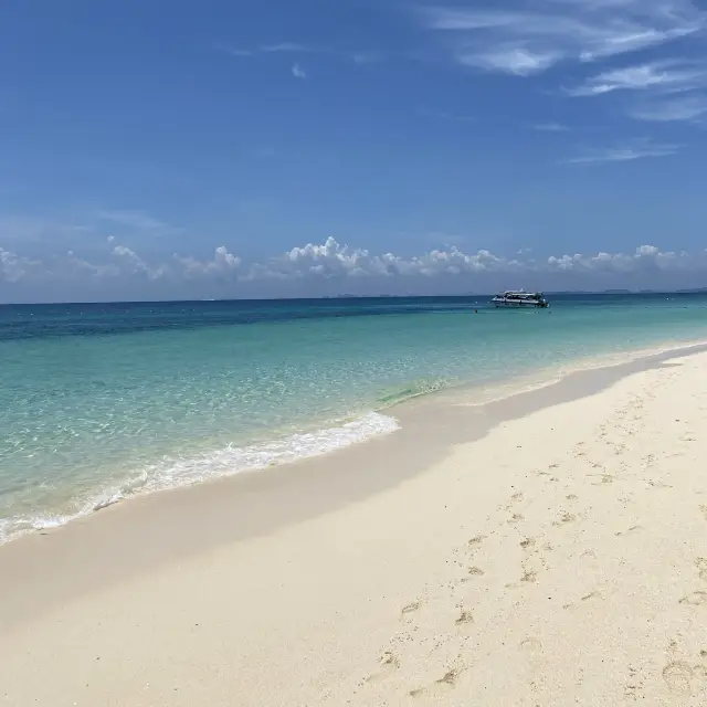 Bamboo island เกาะไม้ไผ่ที่ต้องซ้ำ 