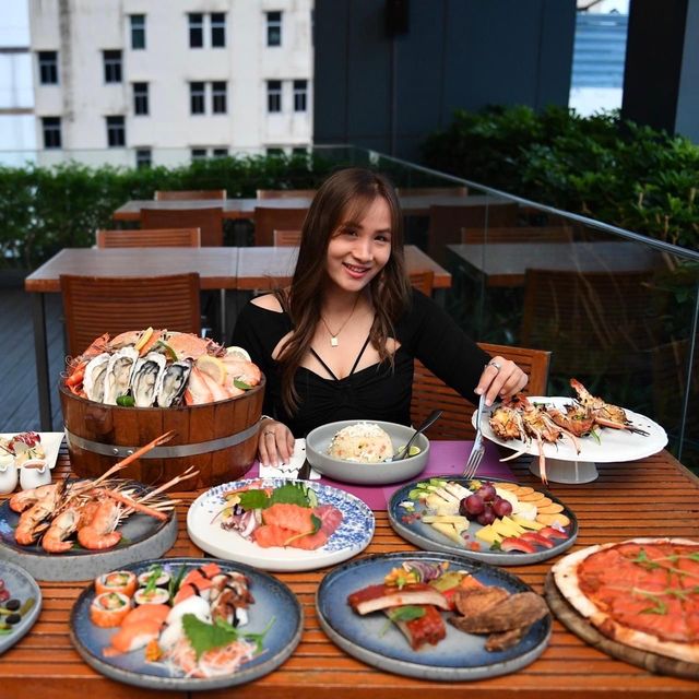 Seafood Dinner Buffet, Mercure Bangkok Siam