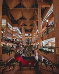 Geat atmosphere, fantastic place for shopping
