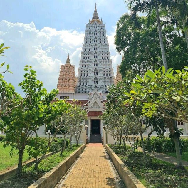 Wat Yan Nasangwararam Woramahawihan