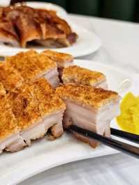 📍深圳必吃～皮脆肉嫩燒腩。御萬年燒味店