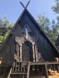 Guide to Baan Dam Museum (Black Temple) in Chiang Rai 🇹🇭