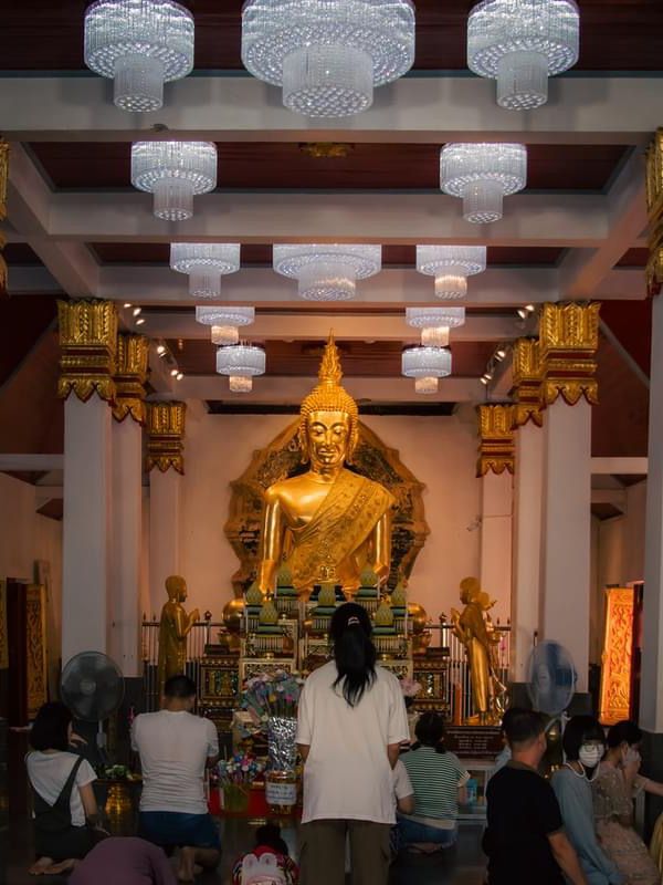 วัดพระธาตุเชิงชุมวรวิหาร