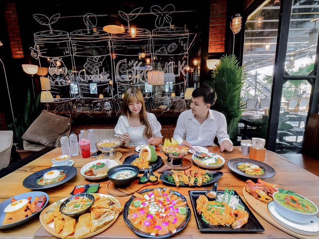 ที่พักและร้านอาหารที่เปิด24ชั่วโมง 