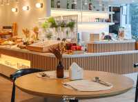 พักห้อง GRAND CORNER SUITE at Aster Hotel