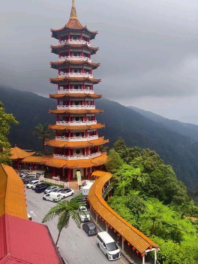 【纜車】乘搭纜車穿過雲層到達的雲頂世界