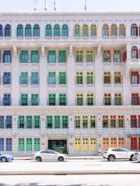 ตึกสีสันสดใส old hills street police station
