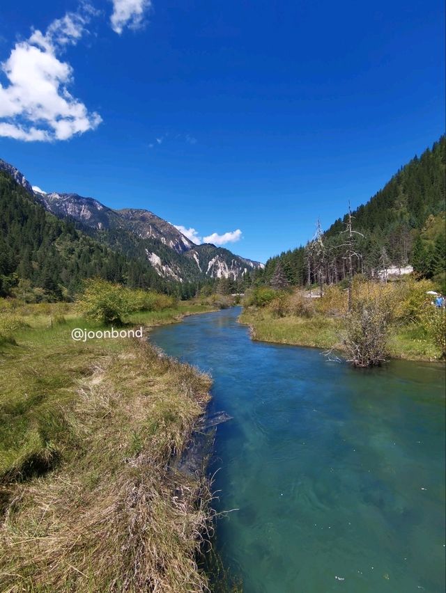 Jiuzhauguo Valley is a Perfect spot for Nature Lovers!