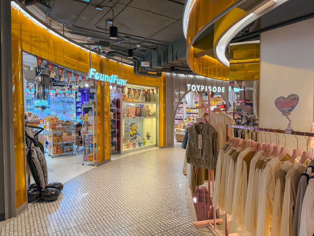 รีวิว Silom Edge 🛍️ (ที่เที่ยวติดรถไฟฟ้า) 