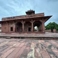 Royalty of Taj Mahal & Fatehpur Sikri