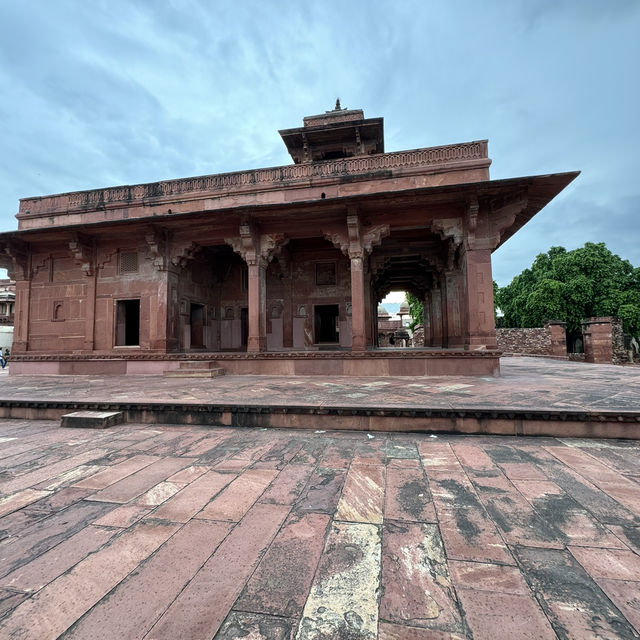 Royalty of Taj Mahal & Fatehpur Sikri